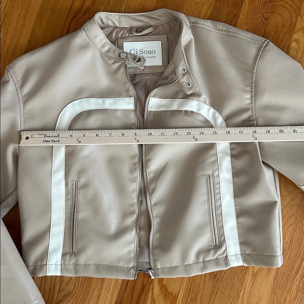 Women's tan/cream vegan leatherJacket size Large